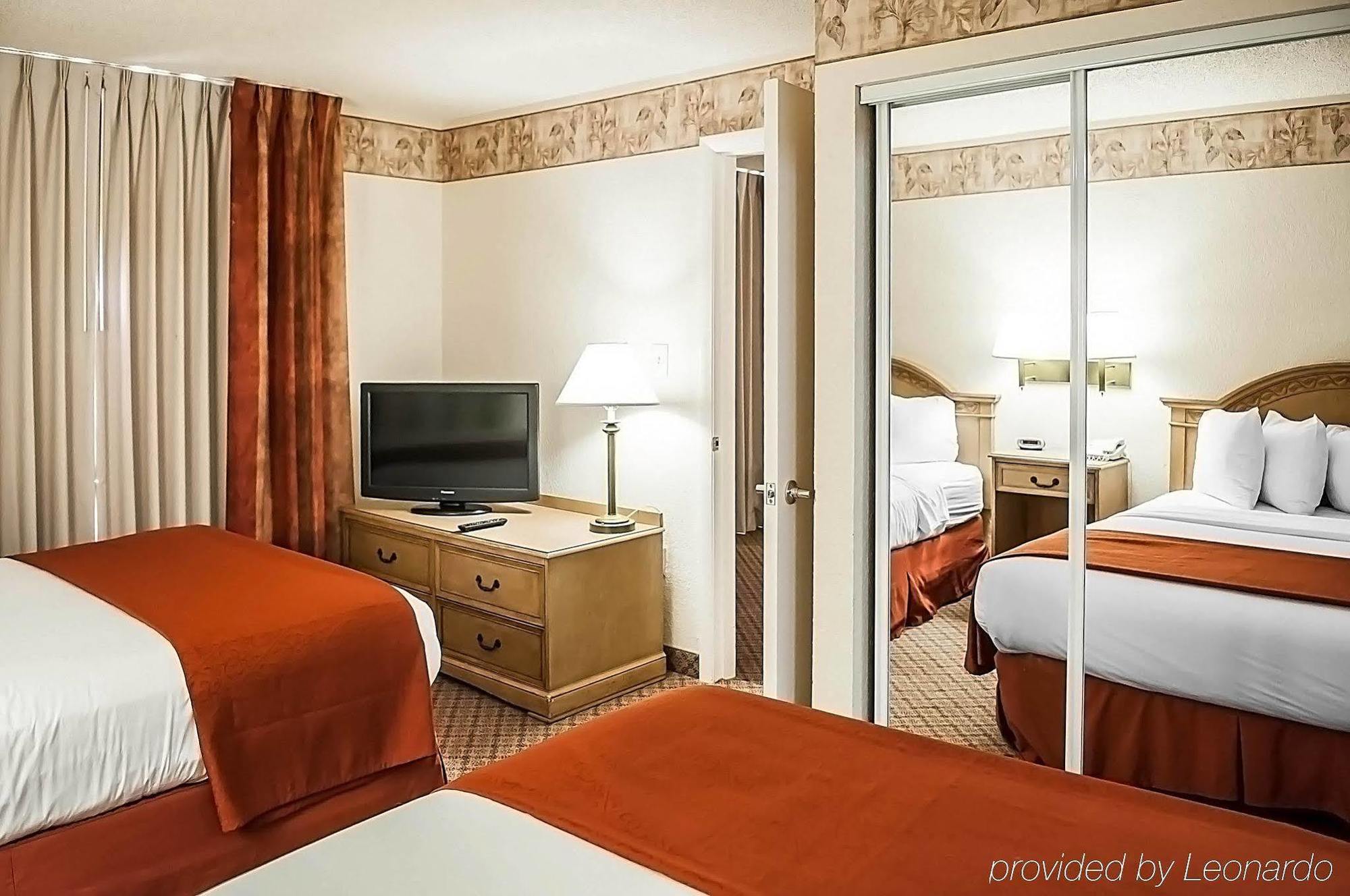 Pan American Inn And Suites Αλμπουκέρκι Εξωτερικό φωτογραφία
